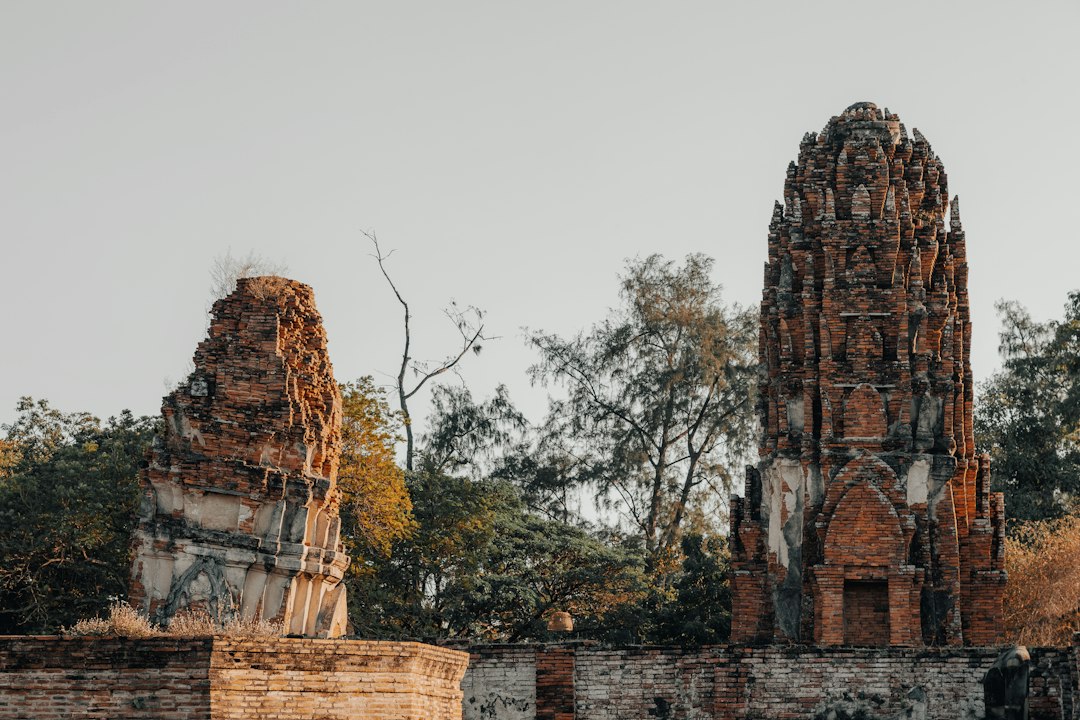 Ayutthaya: Ancient temple ruins in Ayutthaya**