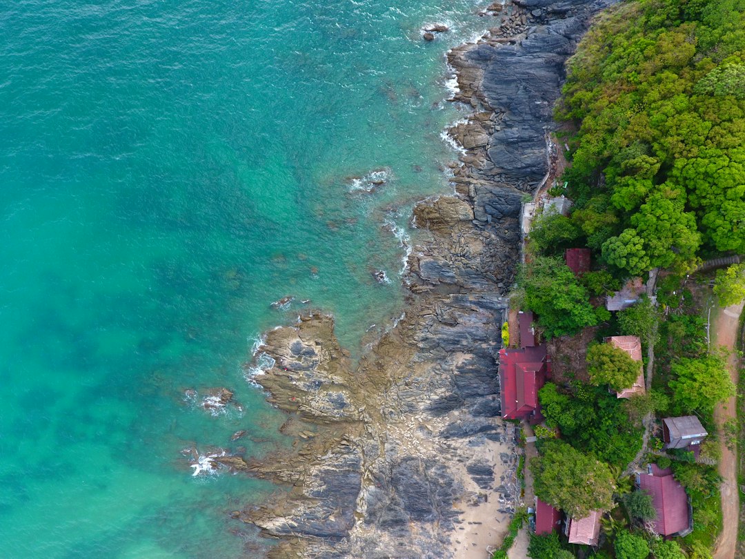 Koh Lanta: bird's eye view of seashores**