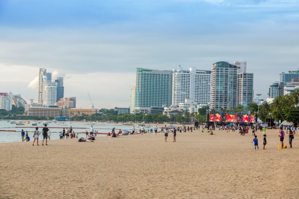 Pattaya: Strand, Sehenswürdigkeiten und Leben an der Ostküste
