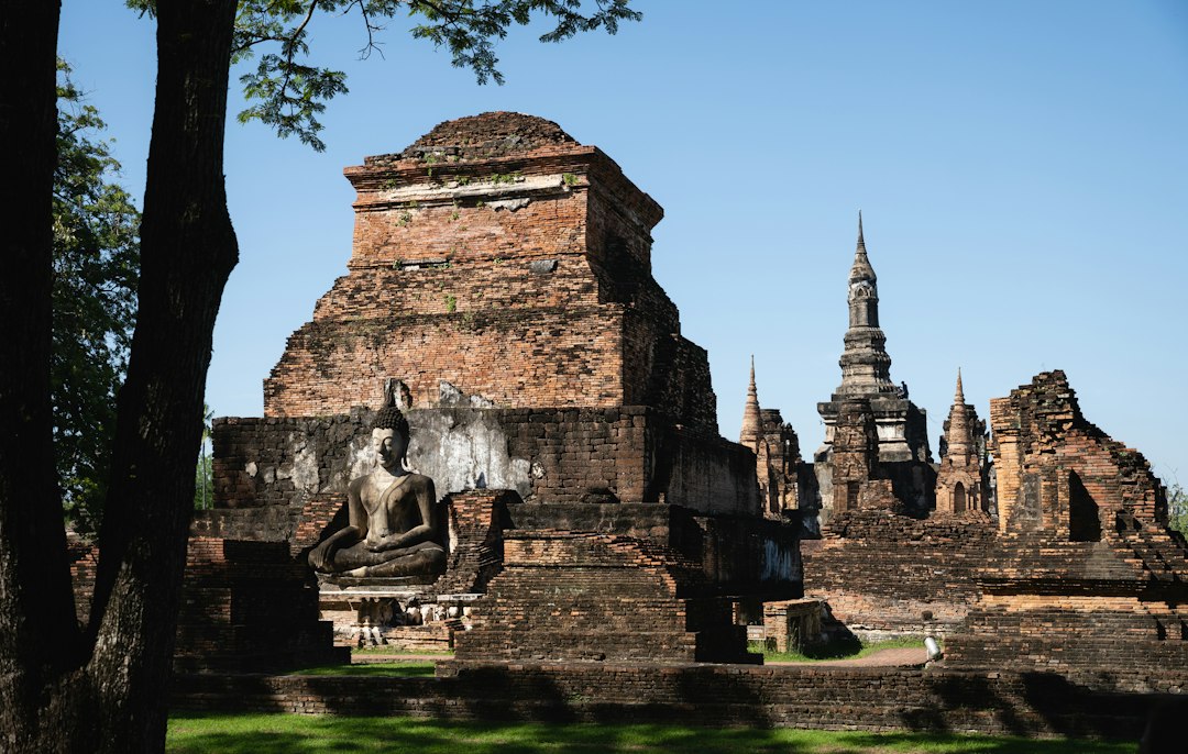 Sukhothai: Ancient temple ruins in Sukhothai, Thailand**